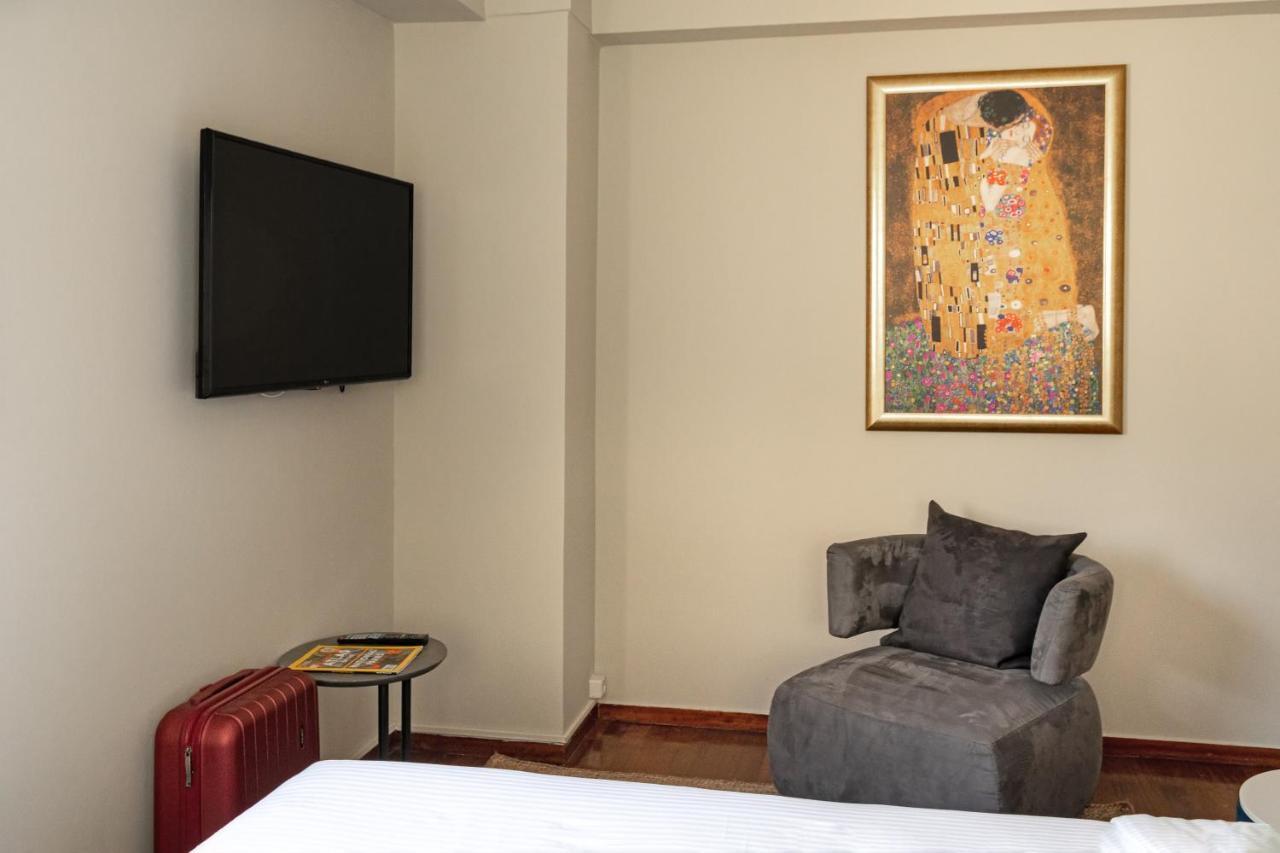 Aeolos Luxury Suites Athens Exterior photo